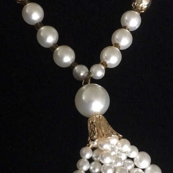 Vintage Retro Faux Pearl Necklace - Picture 5 of 14
